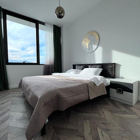 Apartment In Axis Towers, Tbilisi Business Center Экстерьер фото
