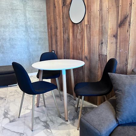 Apartment In Axis Towers, Tbilisi Business Center Экстерьер фото