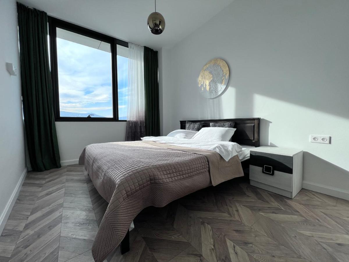 Apartment In Axis Towers, Tbilisi Business Center Экстерьер фото