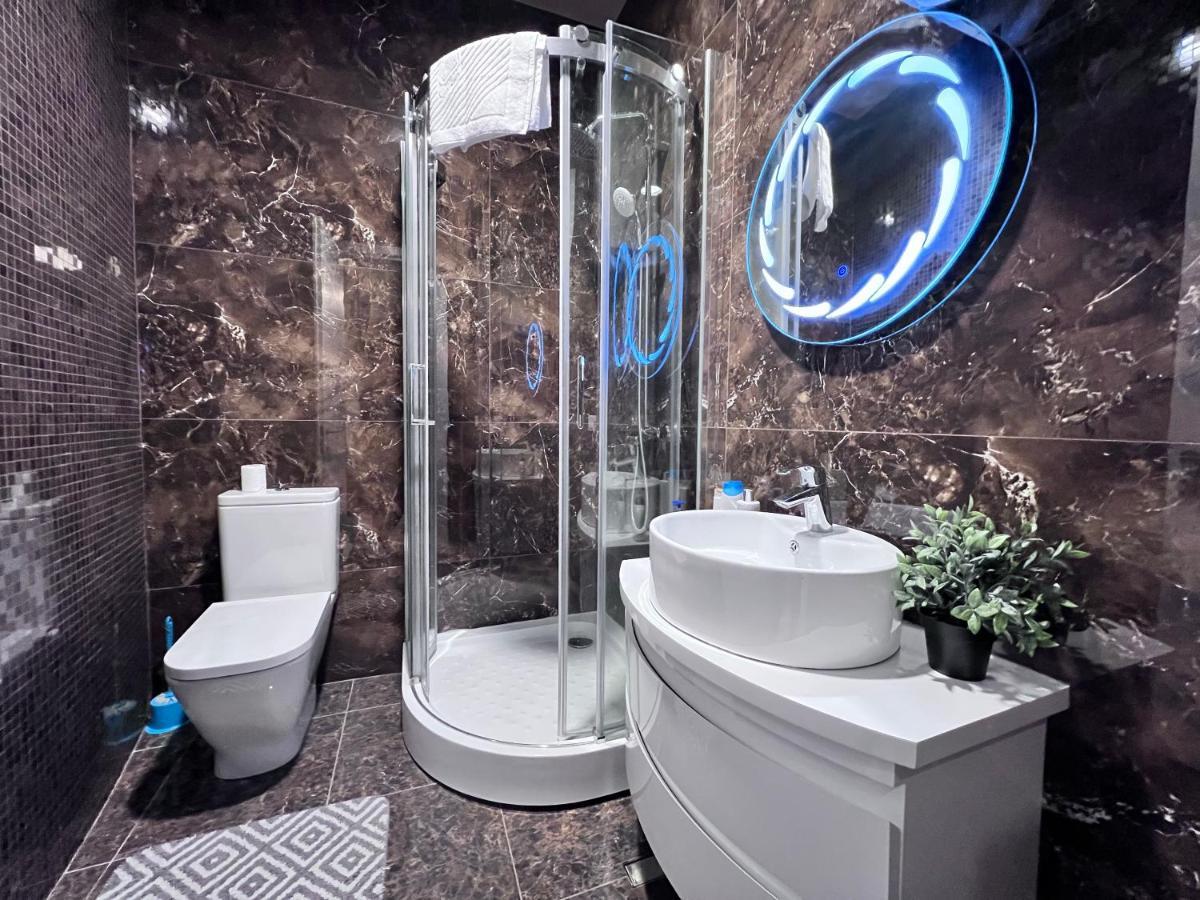 Apartment In Axis Towers, Tbilisi Business Center Экстерьер фото