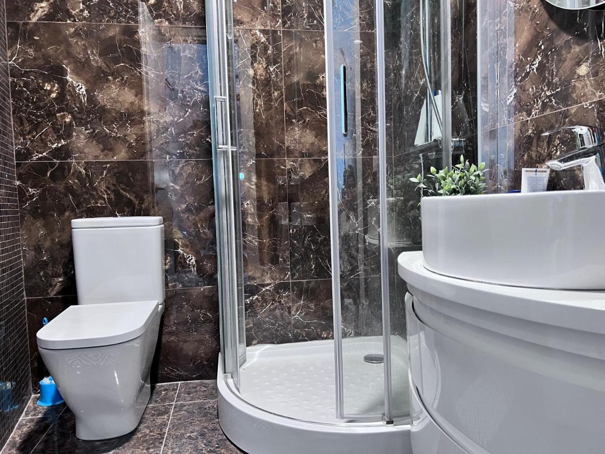 Apartment In Axis Towers, Tbilisi Business Center Экстерьер фото
