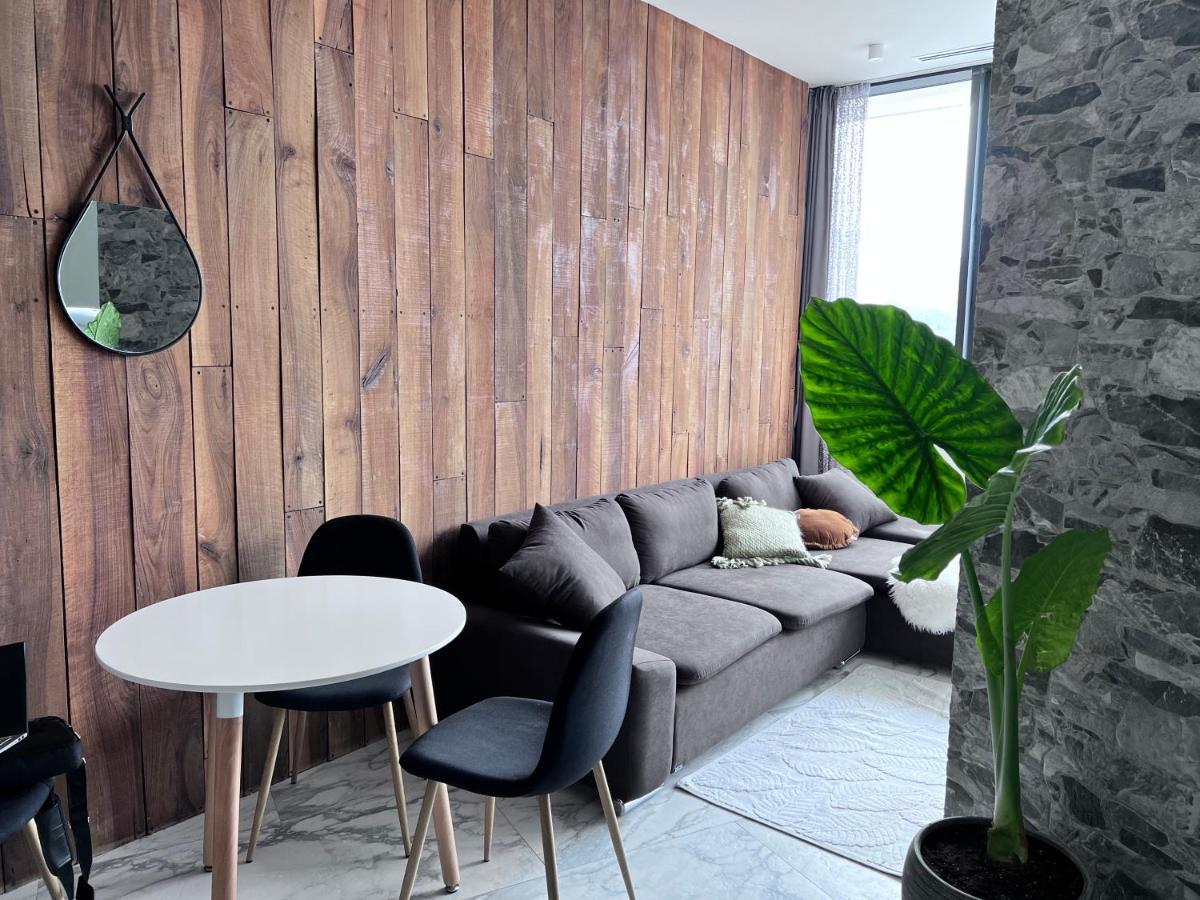 Apartment In Axis Towers, Tbilisi Business Center Экстерьер фото